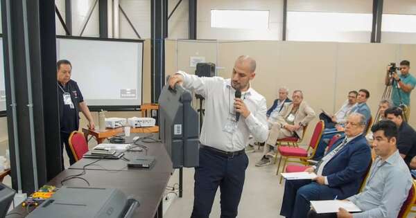 La Nación / TSJE concluyó auditoría de máquinas de votación