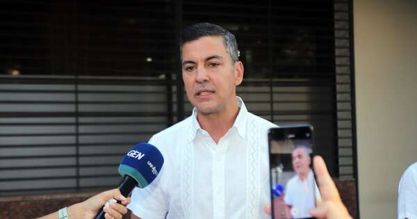 La Nación / “Tenemos Horacio Cartes para rato”, dijo Peña tras visita en el sanatorio