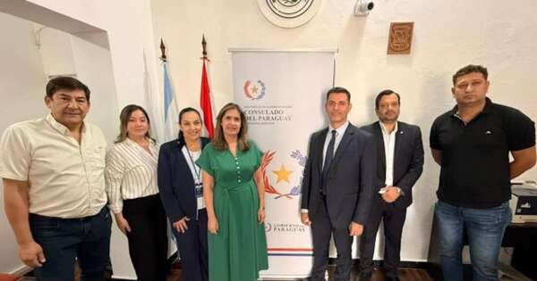 La Nación / Paraguayos residentes en Argentina recibieron asistencia consular