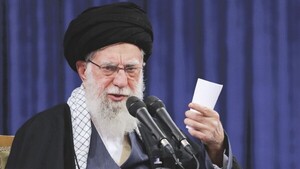 Tras ataque Trump anuncia la muerte del líder supremo iraní