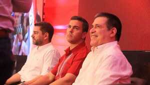 Peña visita a Cartes, celebra su recuperación y asegura que estará "para rato”