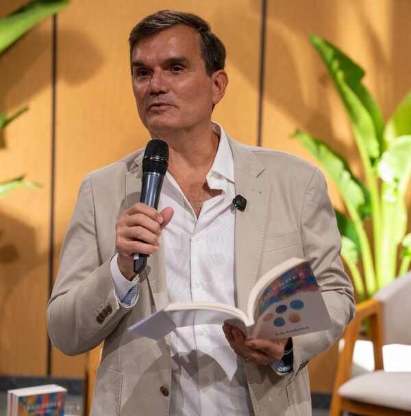 Kelo Kriskovich presentó "Trascender", una mirada esperanzadora sobre la continuidad empresarial - San Lorenzo Hoy