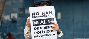 Venezuela otorga libertad condicional a 31 militares