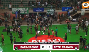 Violencia otra vez: el clásico Paranaense-Franco terminó en batalla campal