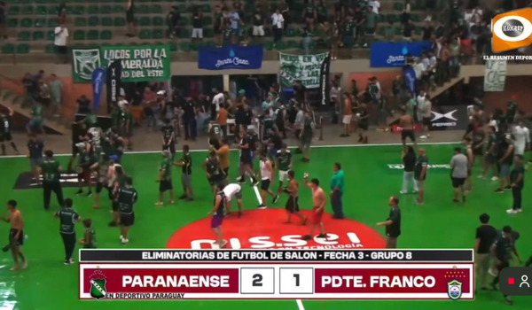 Violencia otra vez: el clásico Paranaense-Franco terminó en batalla campal