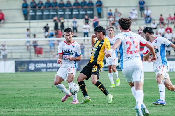 Otro freno de Nacional y Guaraní rescató un punto