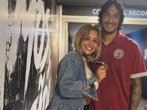 Popular / La emotiva dedicatoria de la esposa del pelotero Canale