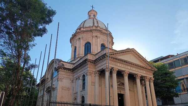 Feriado por el Día de los Héroes caluroso y con posibles tormentas en el Norte y Este