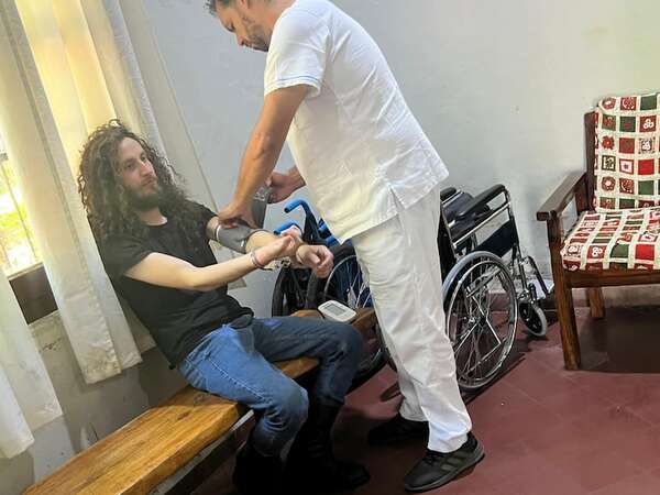 Joven que intentó ingresar al sanatorio Migone quería entregar “un mensaje” a Cartes - Policiales - ABC Color