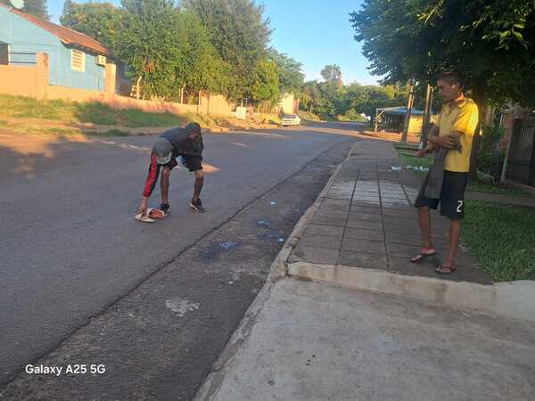 Hombre resulta herido con arma blanca tras pelea en barrio Ita Paso