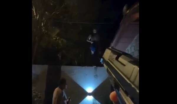 Popular / (VIDEO) Joven intentó quemar vivienda de un conocido activista