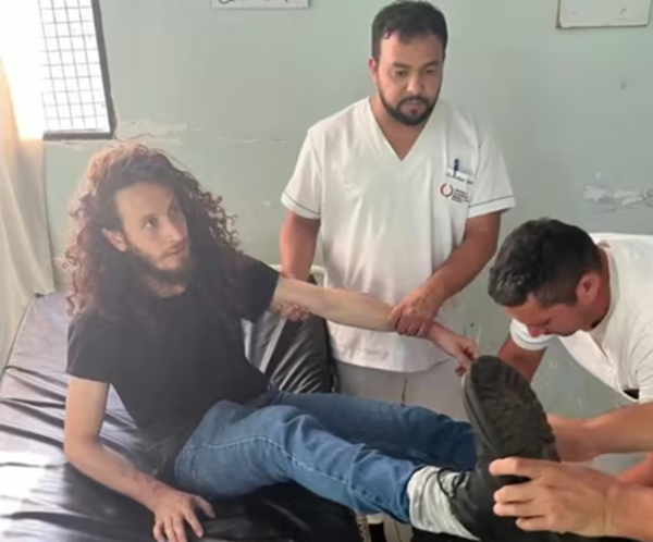 “El extraño de pelo largo” fue enviado al Neuropsiquiátrico