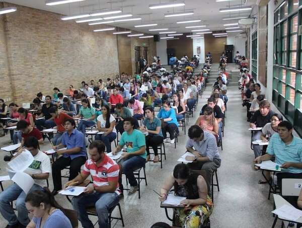 Círculo Paraguayo de Médicos denuncia “caos” y riesgos en la formación de especialistas - Nacionales - ABC Color