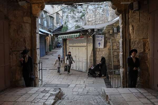 Paraguayas en Israel: de las playas de Tel Aviv a un búnker en Jerusalén  - Nacionales - ABC Color