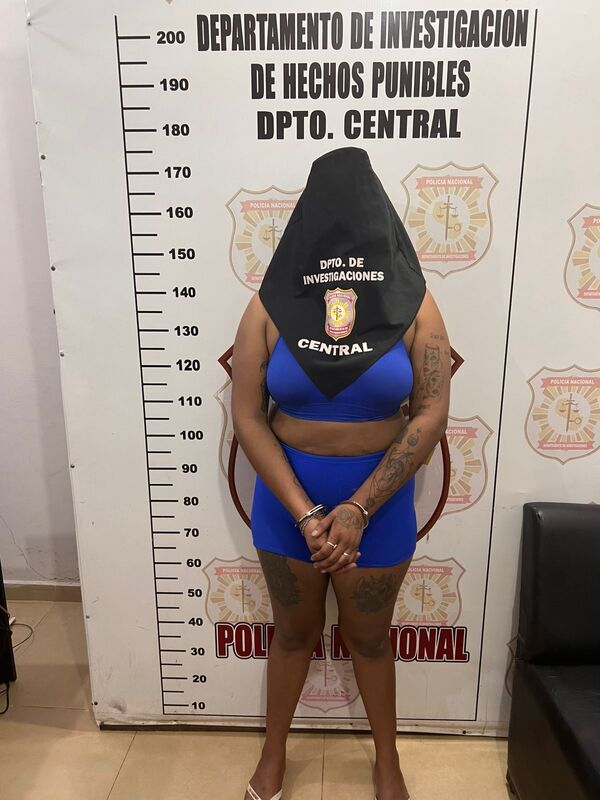 Joven es detenida por muerte de un hombre y ella afirma que se defendió