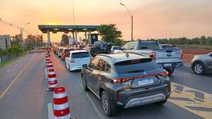 Ecovía: con un tiempo de espera de 45 minutos se registra el retorno en el peaje Luque–San Bernardino - Nacionales - ABC Color