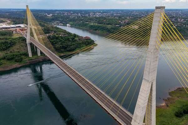 El pulmón logístico que redefine el comercio con Brasil - Negocios - ABC Color