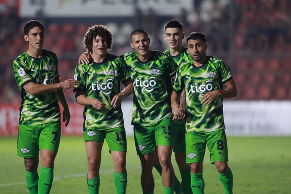 Popular / El Guma oñembosarái por el Rayadito