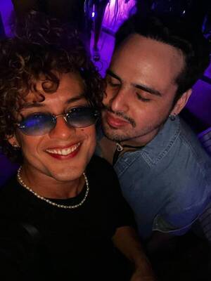 Miguel Narváez alzó foto y causó revuelo