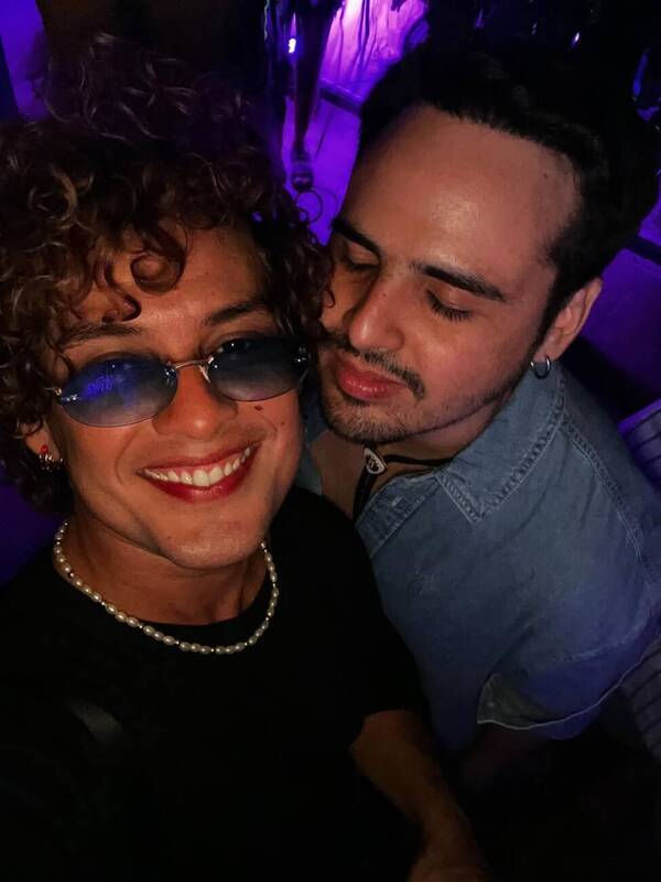 Miguel Narváez alzó foto y causó revuelo