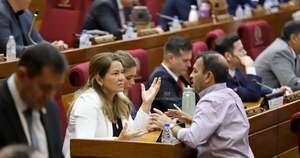 Diario HOY | Tratan proyecto que prohíbe usar celular en el aula y establece excepciones