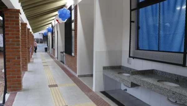 MEC invierte más de G. 26.000 millones en refacciones de escuelas en Capital y Central - ADN Digital