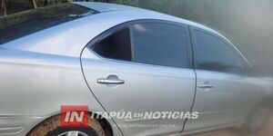 DELINCUENTES SE LLEVARON DINERO Y DOCUMENTOS DE UN VEHÍCULO