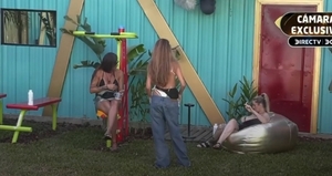 Popular / (VIDEO) ¡Carmiña Masi hizo topless en reality kurepa!