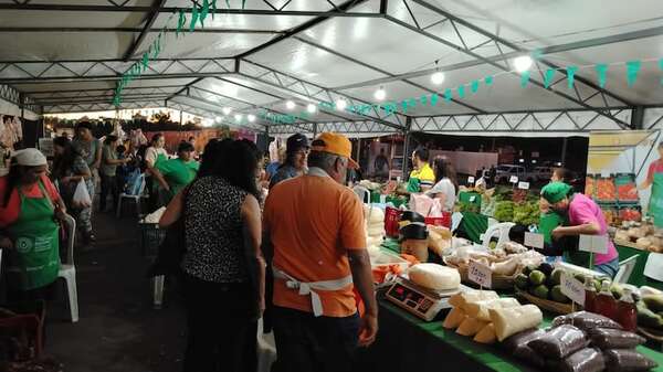 De subsistencia al negocio: Ferias de la agricultura familiar proyectan ampliar ingresos en el 2026  - ABC Rural - ABC Color