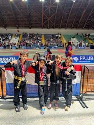 Jiu-Jitsu: Medallas en Curitiba - Polideportivo - ABC Color