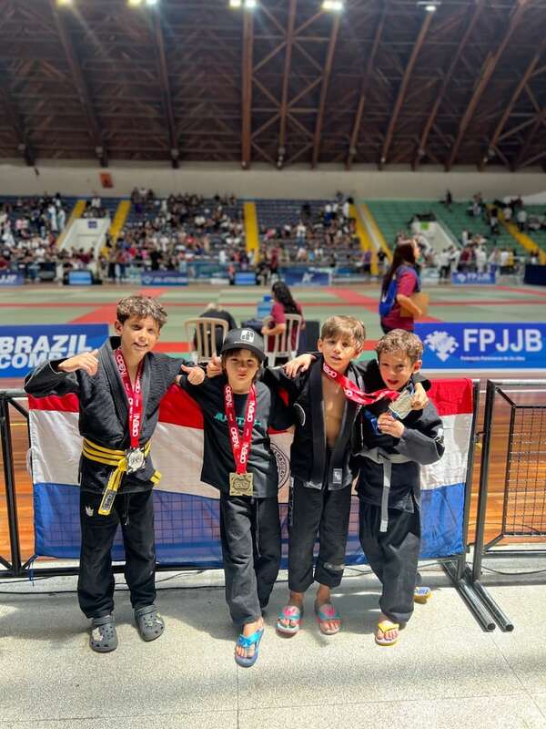 Jiu-Jitsu: Medallas en Curitiba - Polideportivo - ABC Color