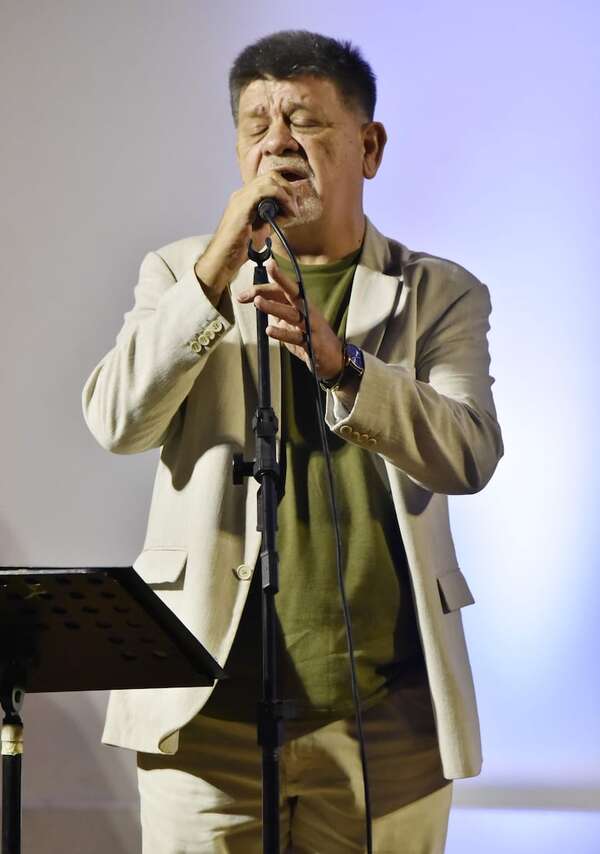 Ricardo Flecha: la persistencia de una voz necesaria - Música - ABC Color