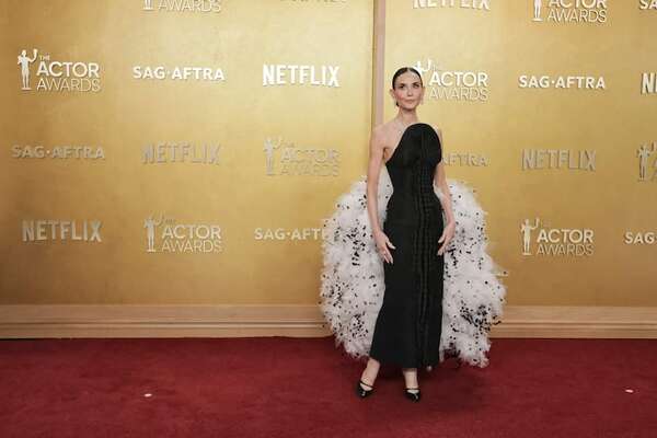 De Demi Moore a Emma Stone: Las celebridades en la red carpet de los SAG Awards - Gente - ABC Color