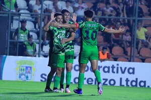 Libertad despierta con una goleada histórica ante San Lorenzo