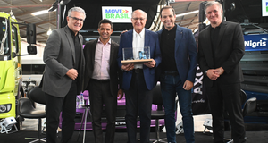 Mercedes-Benz alcanza las 400 unidades vendidas bajo el programa Move Brasil - Amigo Camionero