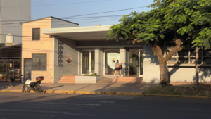 Conmoción en Posadas: estudiante se disparó en plena escuela y está grave