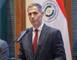 Petróleo sube hasta 20% y Paraguay analiza ajustes en nafta y gasoil - ADN Digital