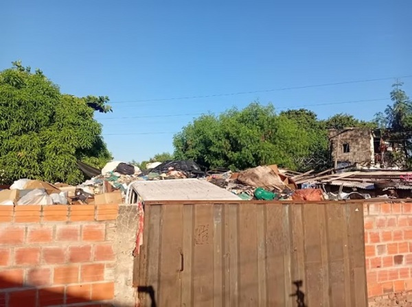 Intervienen vertedero clandestino en el barrio San Pedro