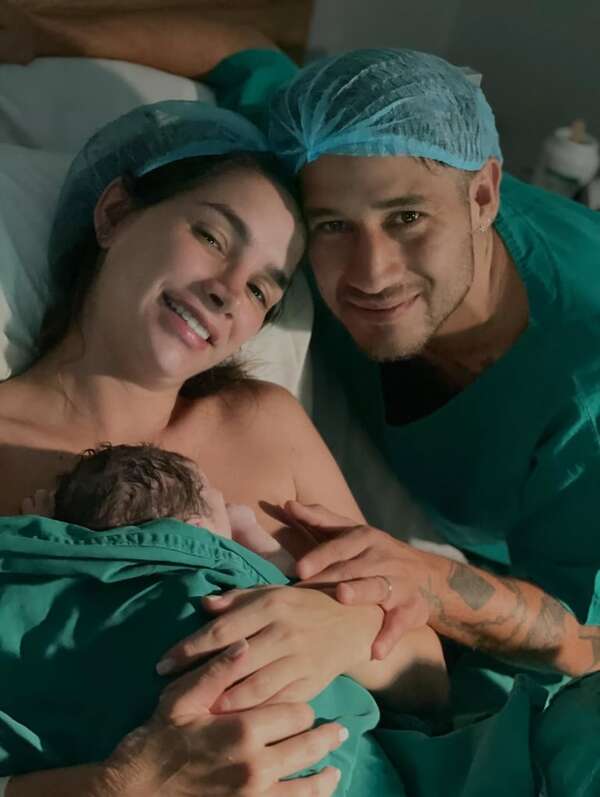 Nació el hijo de Stephi Ríos e Iván Torres: “Llegó el príncipe Thiago” - Gente - ABC Color