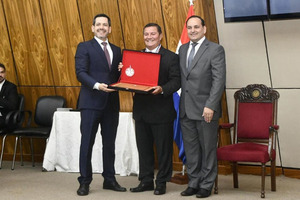 Distinguen con la Orden Nacional al Mérito Comuneros al Dr. Miguel Ángel Alfonso