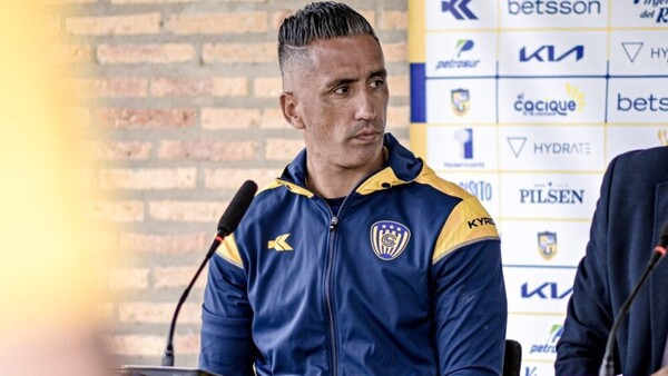 Lucas Barrios renunció como técnico de Sportivo Luqueño tras derrota ante Rubio Ñu