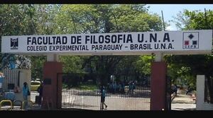 Egresado de Comunicación denuncia por presunto acoso a docente de la Facultad de Filosofía de la UNA