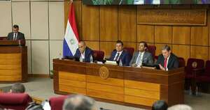 La Nación / Educadores entregaron hoy segunda propuesta de reforma de la Caja Fiscal