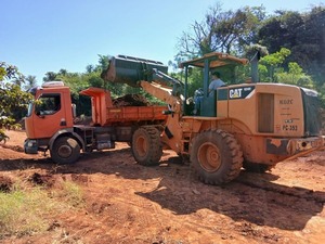 Más de 8.000 personas fueron beneficiadas con el mejoramiento de caminos vecinales en Alto Paraná - ADN Digital