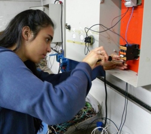 Repostería, electricidad y peluquería, los cursos más solicitados en los institutos de las zonas rurales - ADN Digital