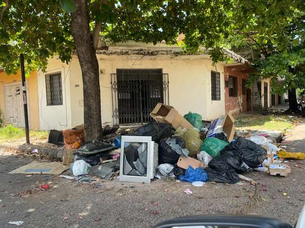 Asunción insalubre: crisis de recolección vuelve a inundar las calles de basura - Nacionales - ABC Color