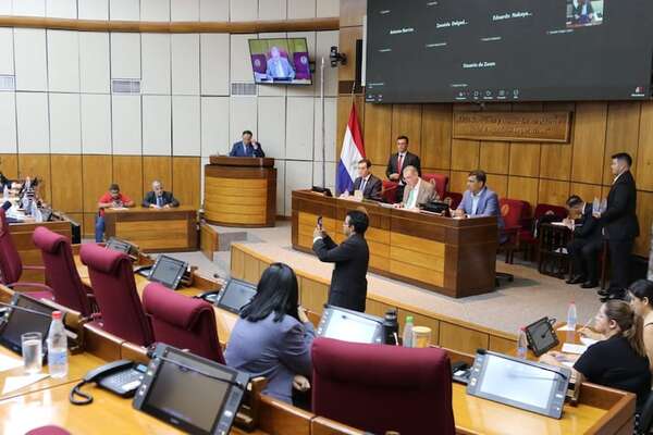 Comisiones dictaminan en mayoría el acuerdo SOFA con Estados Unidos pese a cuestionamientos sobre soberanía - Política - ABC Color