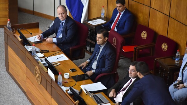 Docentes negocian un punto medio para la reforma de la jubilación