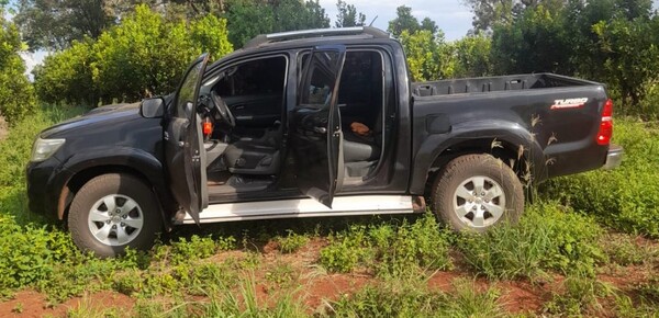 Fue al banco a retirar dinero y a la salida le atacó una banda asaltantes