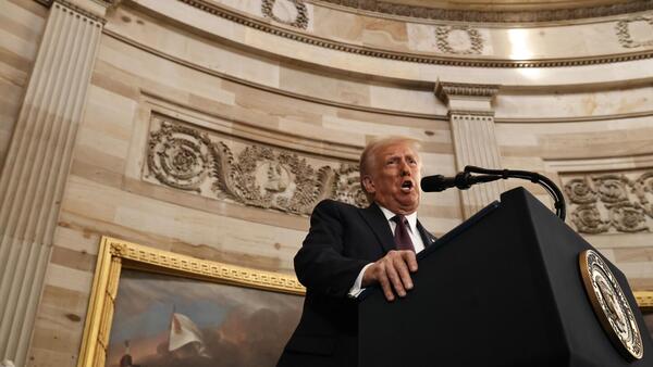 Irán acusa a Trump de traicionar la diplomacia y a sus votantes